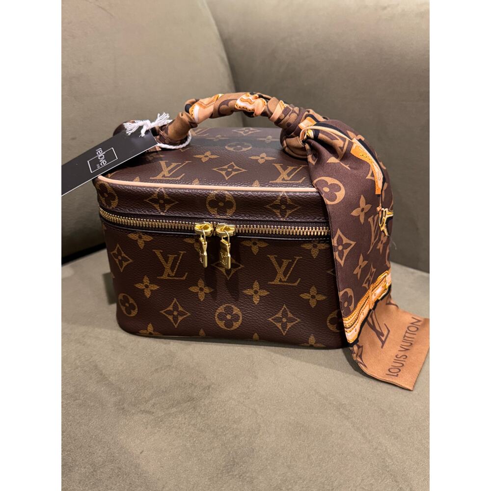 *Authentic* LOUIS VUITTON - Nice Mini Vanity Case w/LV Scarf